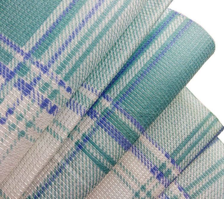 Hydrophilic Embossed Nonwoven view 2