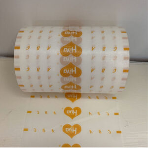 Demonstration of the secure mechanical bond of the mechanical hook tape diaper on a non-woven landing zone.